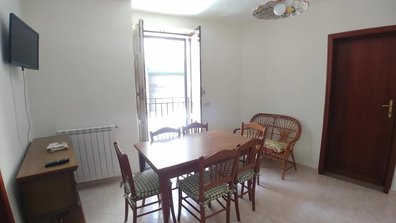 Da Lina E Rosetta Apartment Acireale